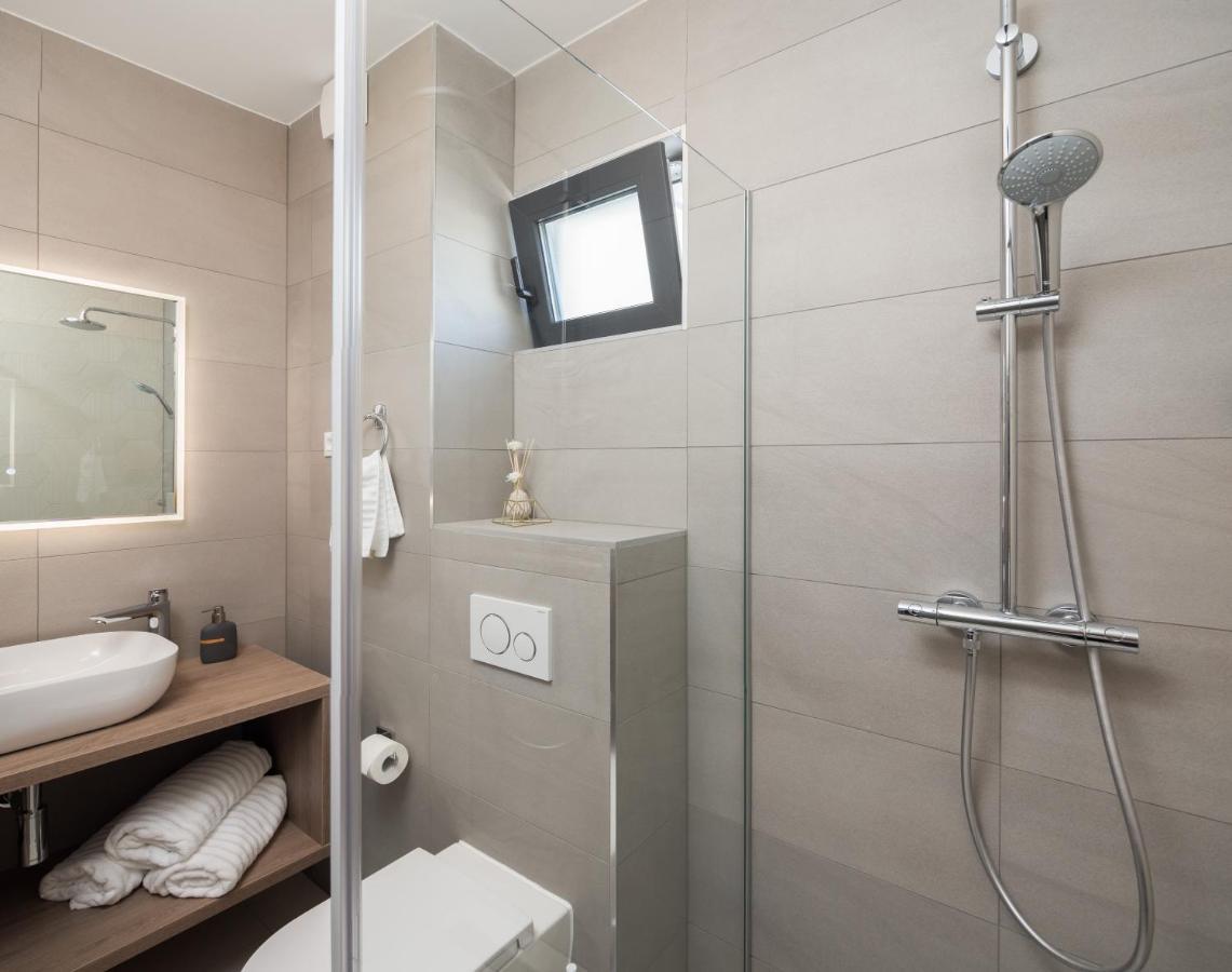 Villa Four Brothers - Penthouse Suite Podstrana Exterior foto